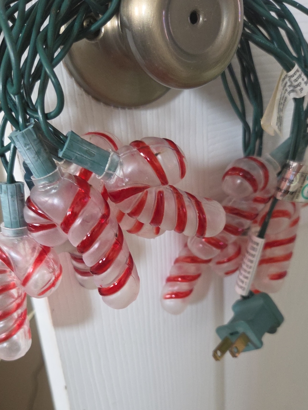 Vintage Candy Cane Christmas String Lights Red & White Plastic Peppermint Twist